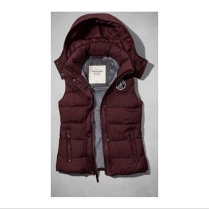 Abercrombie & Fitch Maroon Burgundy Puffer Vest Size M
